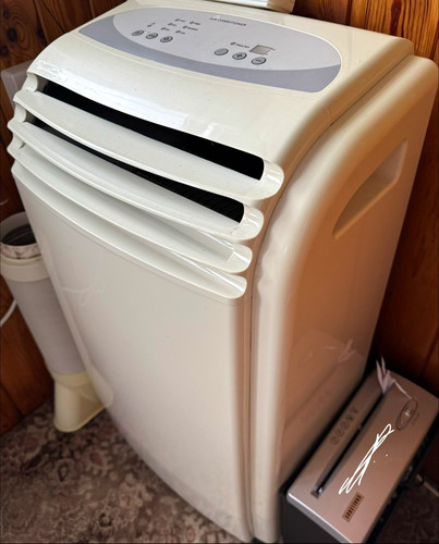 Portable air conditioner floor - portable,